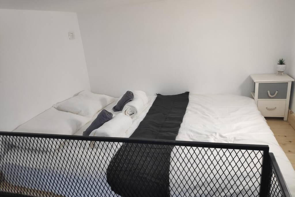 Centrally-Located Quiet Cozy Loft Apartment Beersheba エクステリア 写真