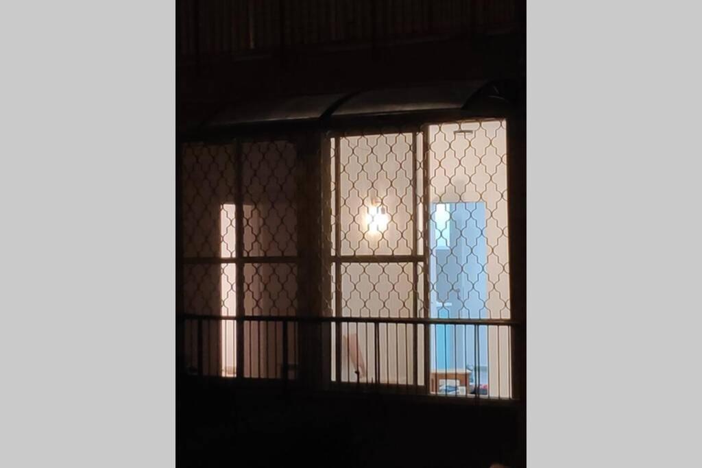 Centrally-Located Quiet Cozy Loft Apartment Beersheba エクステリア 写真
