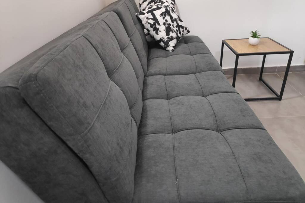 Centrally-Located Quiet Cozy Loft Apartment Beersheba エクステリア 写真
