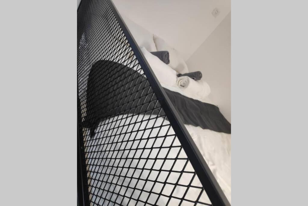 Centrally-Located Quiet Cozy Loft Apartment Beersheba エクステリア 写真